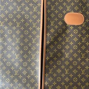 Beautiful Louis Vuitton Travel Garment Bag